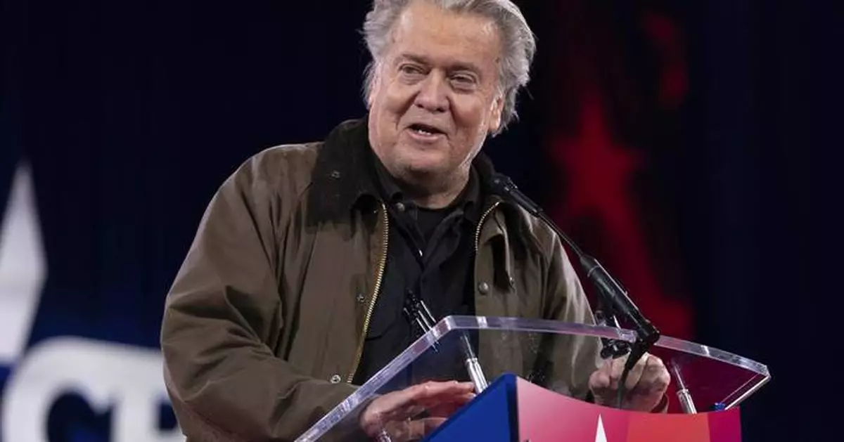 Steve Bannon is accused of doing a straight-arm Nazi salute at CPAC but says it was just 'a wave'