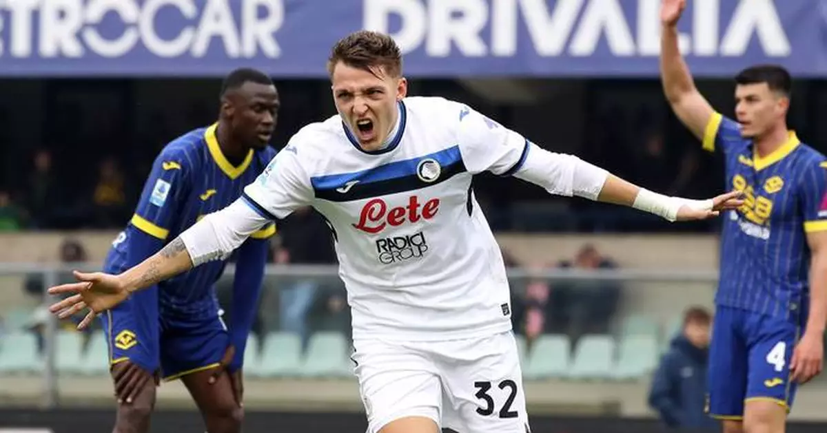 Retegui nets 4 as Atalanta crushes Verona and Giménez scores for Milan in Serie A debut