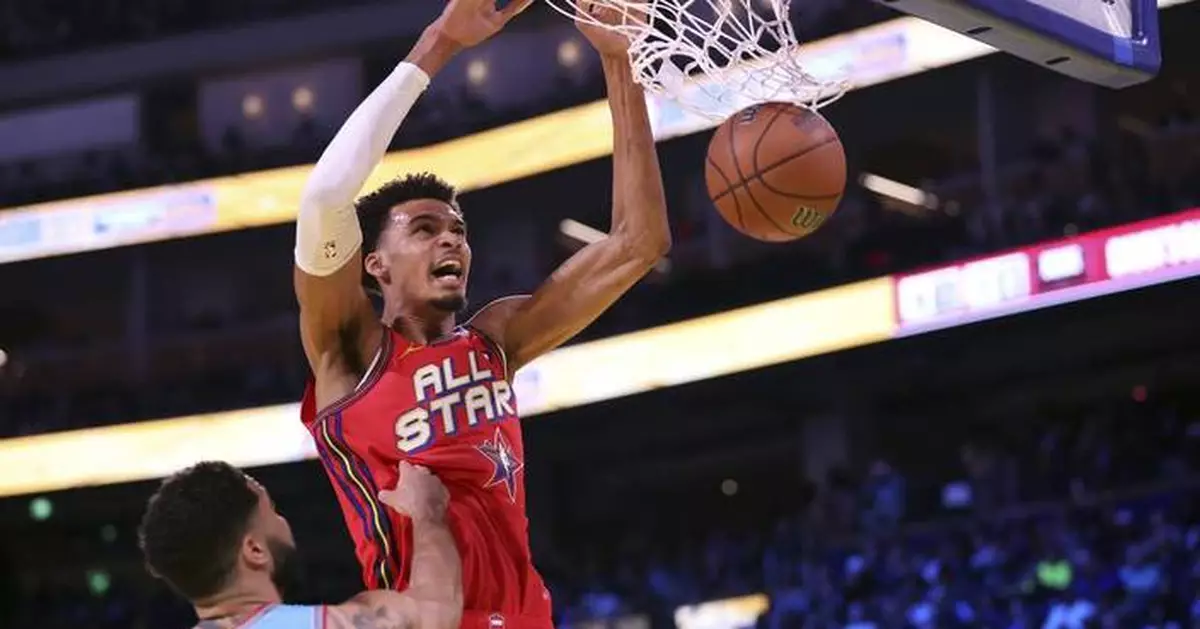 Spurs star Victor Wembanyama brings books to games; that's not all that makes him different