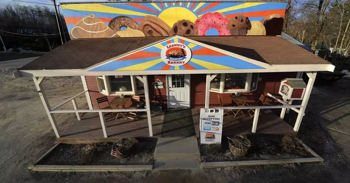 A free speech dispute over a New England town's pastry shop painting heads to trial