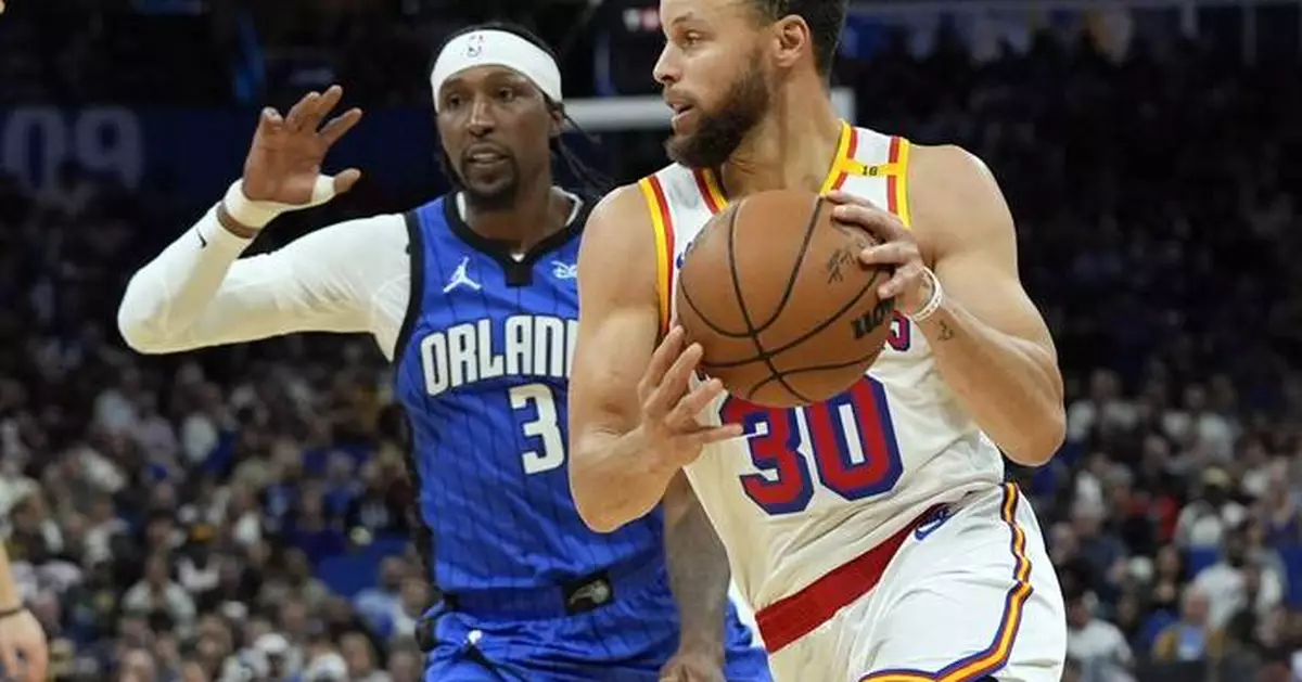 Stephen Curry scores 56 points and makes 12 3-pointers in Warriors' 121-115 win over Magic