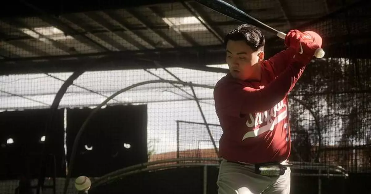 College baseball notebook: Japanese star Rintaro Sasaki finds stroke right away in Stanford debut