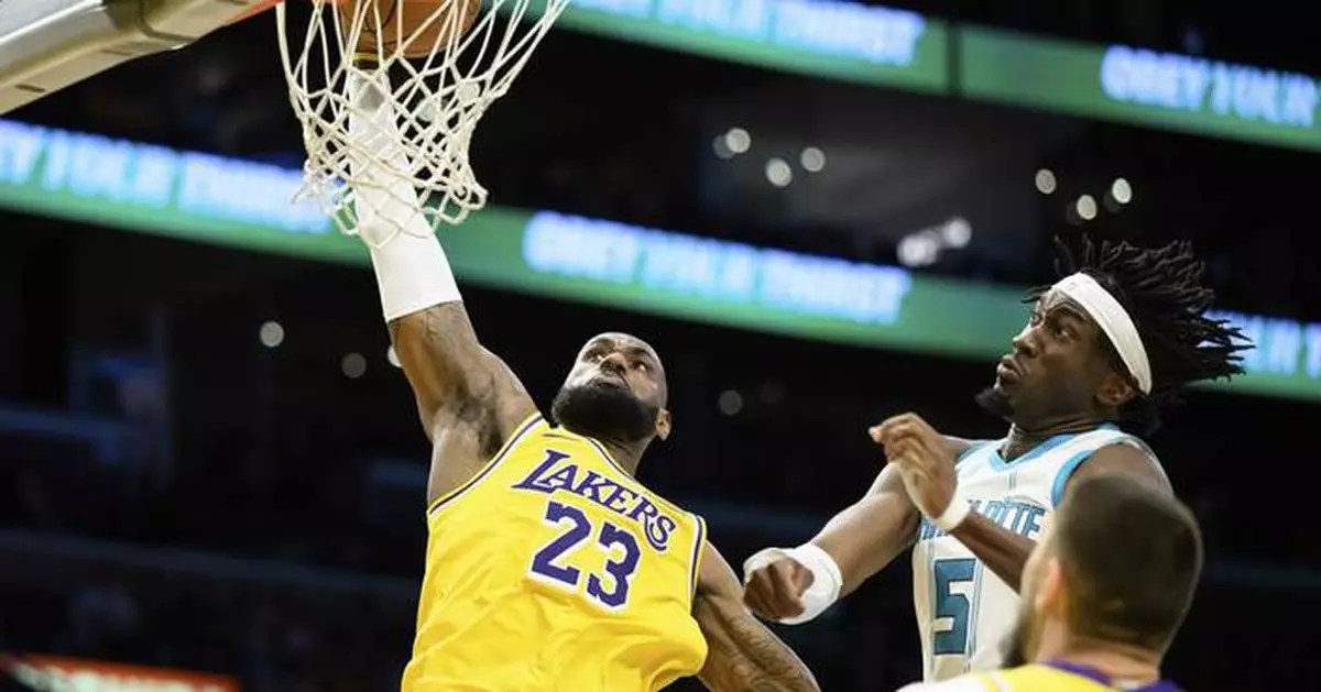 Mark Williams' agent says center 'should have been a given an opportunity' to play for Lakers