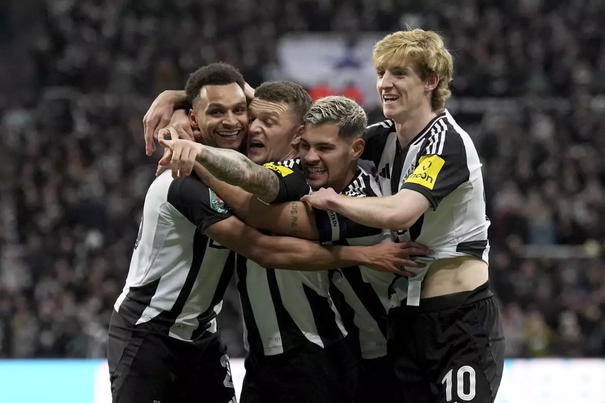 Newcastle beats Arsenal and back in League Cup final in bid to end