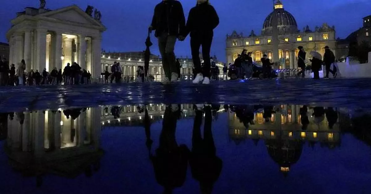 Pope Francis’ health crisis sparks prayers from thousands outside the Vatican