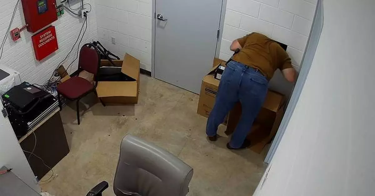 Alabama city divided over whether to abolish police department accused of "culture of corruption"