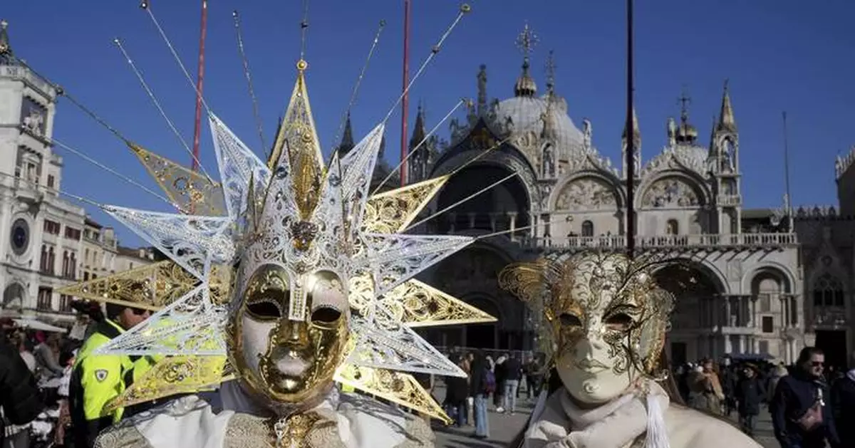 AP PHOTOS: Venice Carnival opens with biodegradable streamers and an ode to Casanova