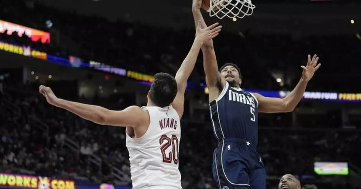Mavs get Caleb Martin in trade that sends Quentin Grimes and a draft pick to Sixers