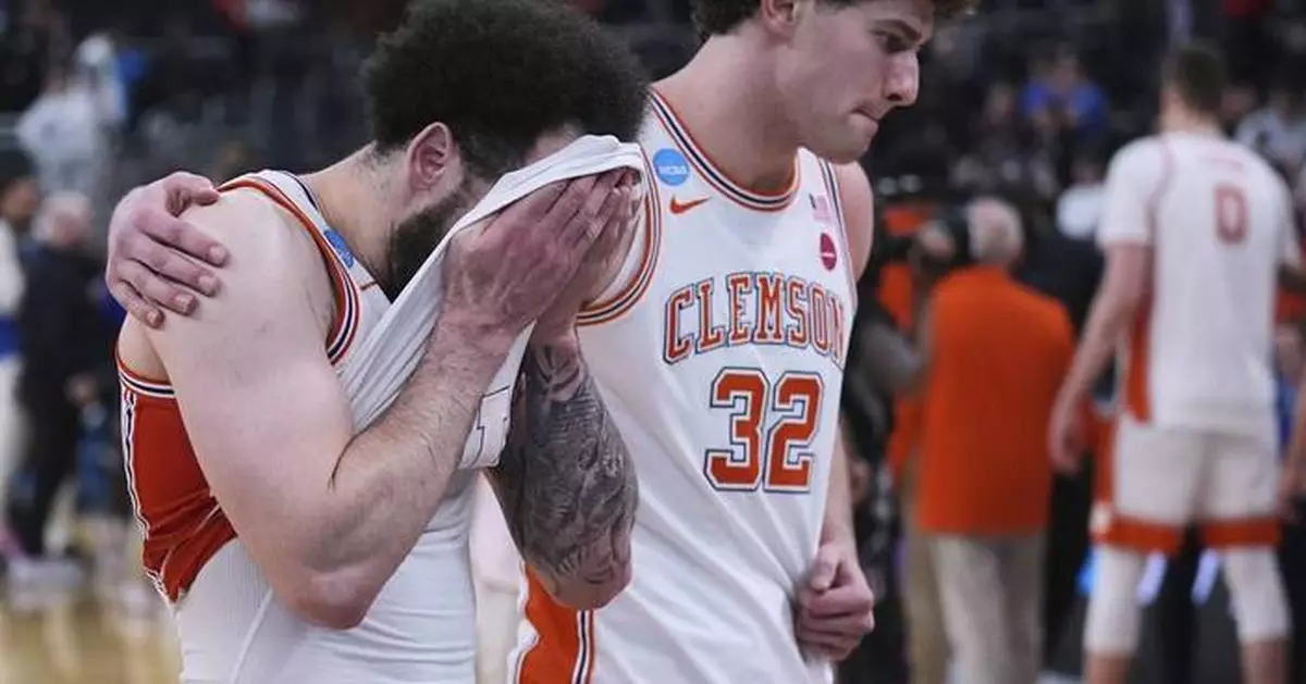 No March Madness brackets remain perfect but one bracket won $1 million at Warren Buffett's company