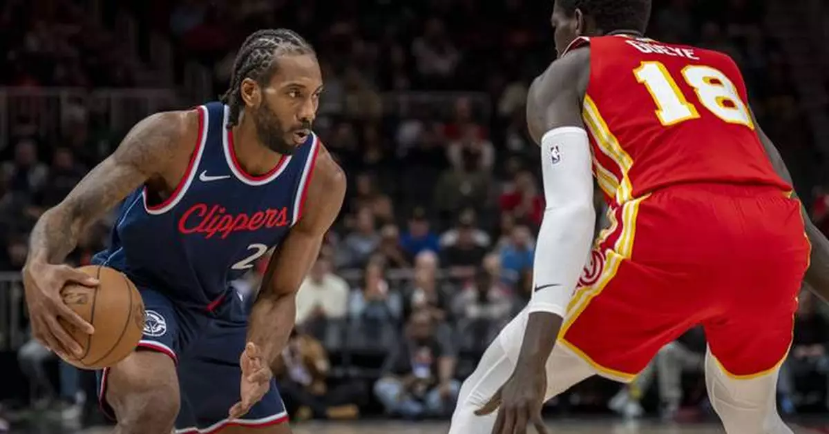 Harden, Leonard each score 25 points as Clippers ride lopsided 3rd quarter to 121-97 win over Hawks