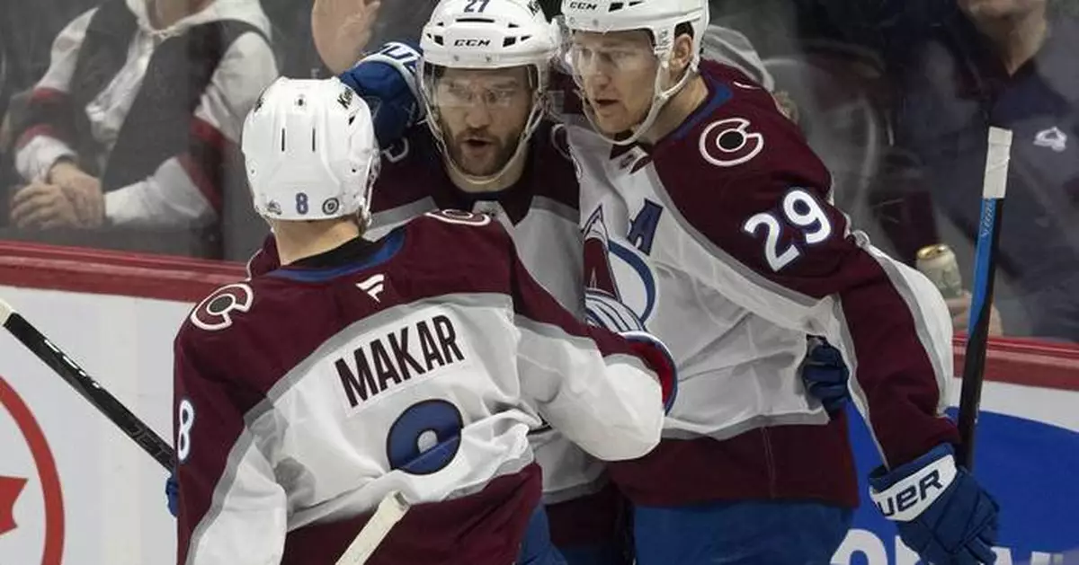 Avalanche use 4-goal first period to power past Senators 5-1