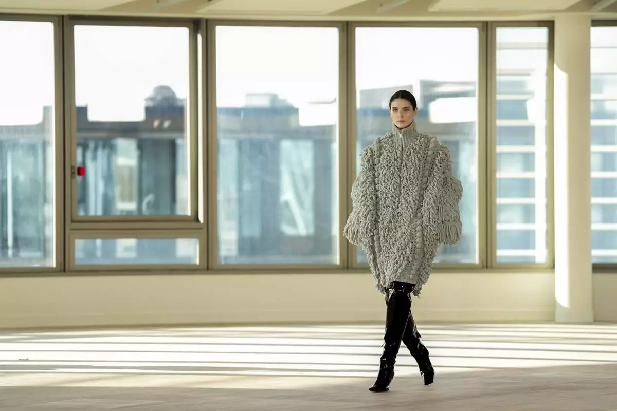 A model wears a creation as part of the Stella McCartney Fall/Winter 2025-2026 Womenswear collection presented in Paris, Wednesday, March 5, 2025. (Photo by Scott A Garfitt/Invision/AP)