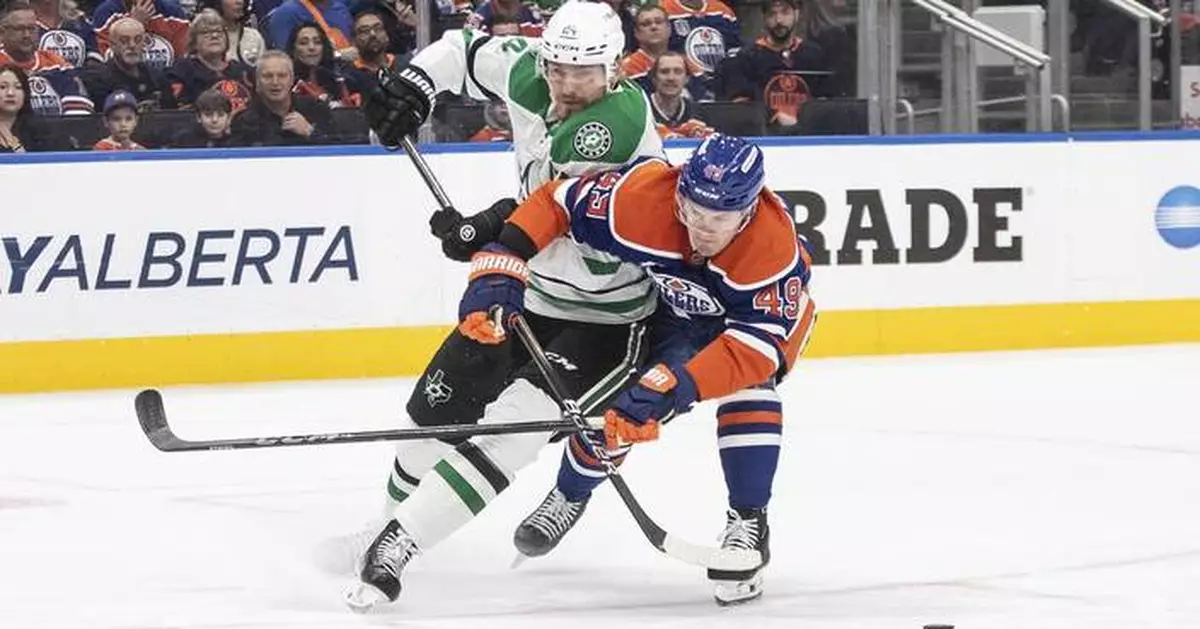 Dallas Stars forward Roope Hintz leaves the ice with bloody face after blocked shot goes under visor