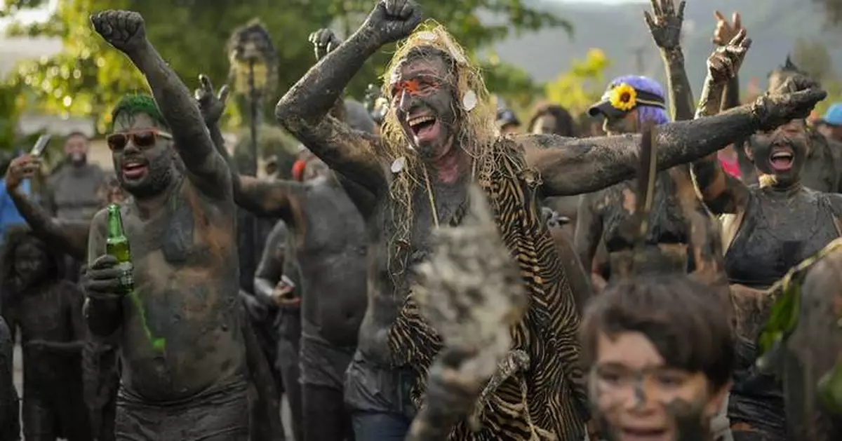AP PHOTOS: Carnival around the world