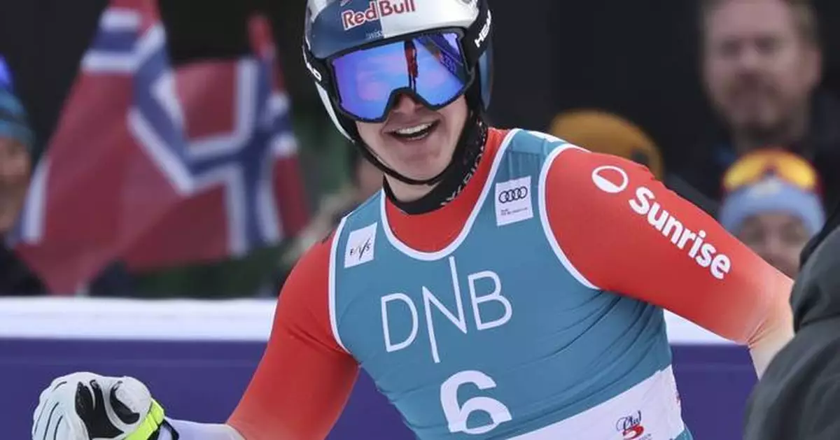 Swiss sweep again. Von Allmen beats Odermatt in World Cup downhill and takes title race to the US