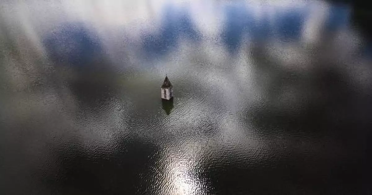 The European Union urges citizens to stockpile supplies to last 3 days in case of crisis