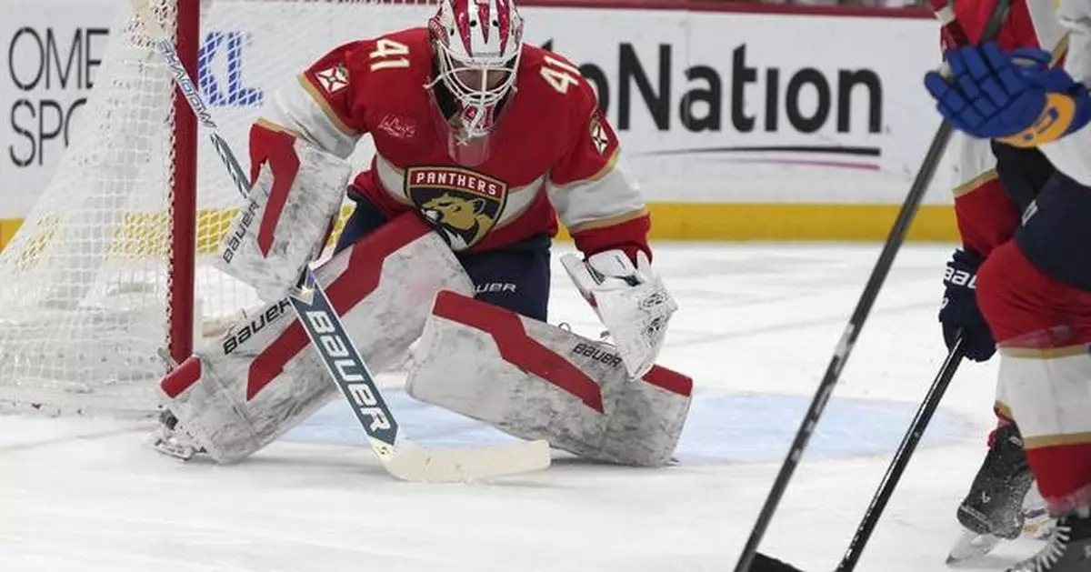 Vitek Vanecek earns 'Van-ny!' chants from Florida fans in strong Panthers debut