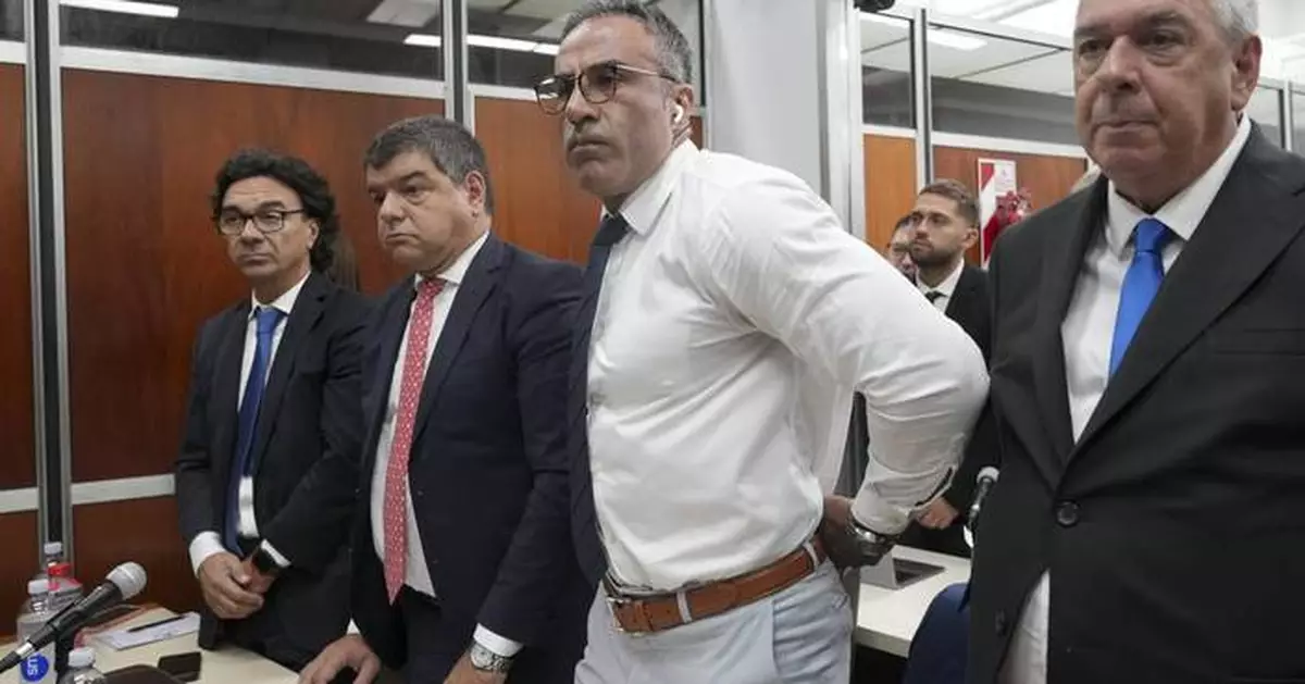 Argentina puts 7 of Maradona’s healthcare professionals on trial