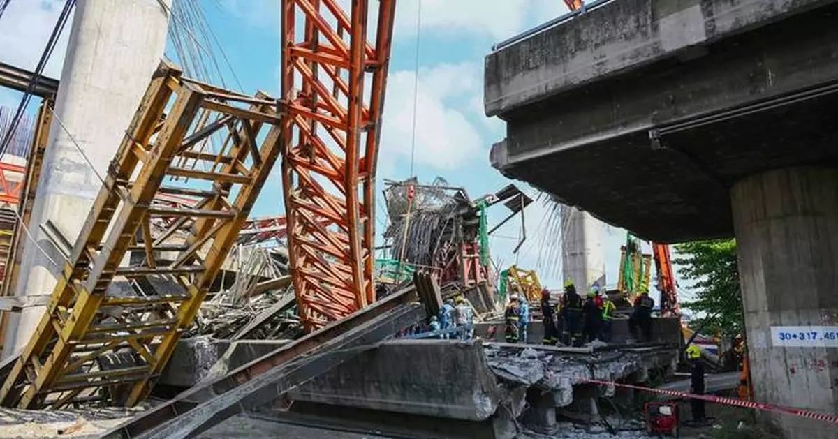 Elevated road under construction in Bangkok collapses, killing at least 5 people