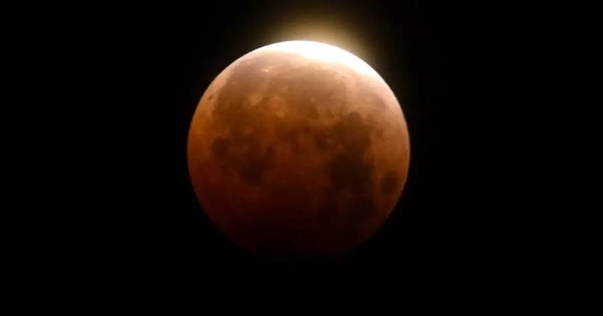 Watch the moon turn red during a total lunar eclipse in March