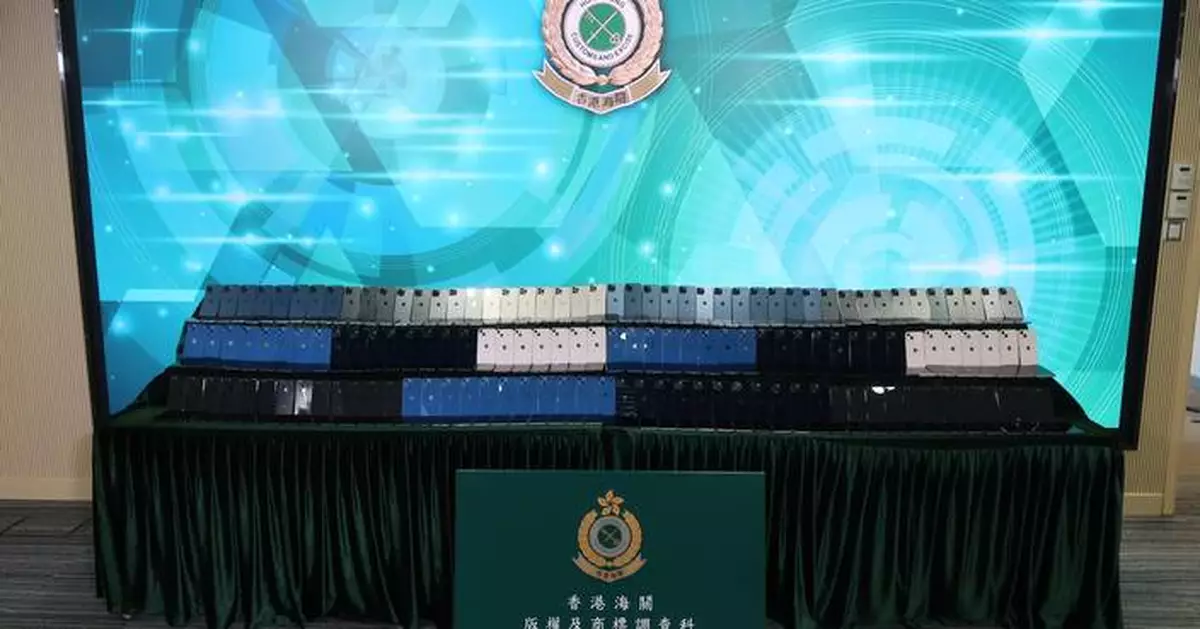 Hong Kong Customs arrests partner for unregistered precious stone transactions over HK$120,000. Investigation ongoing.