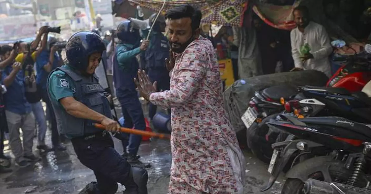 Police in Bangladesh use batons and tear gas to disperse rally by ...