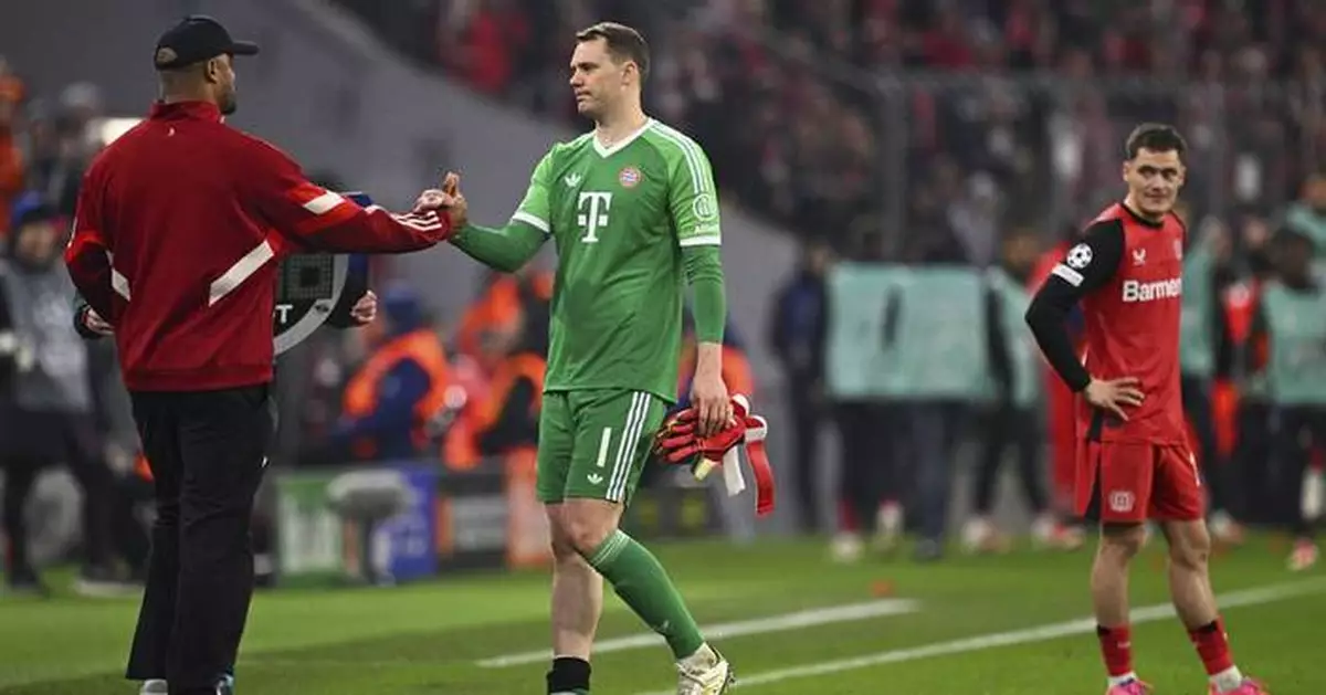 Bayern goalkeeper Manuel Neuer suffers calf tear while celebrating goal