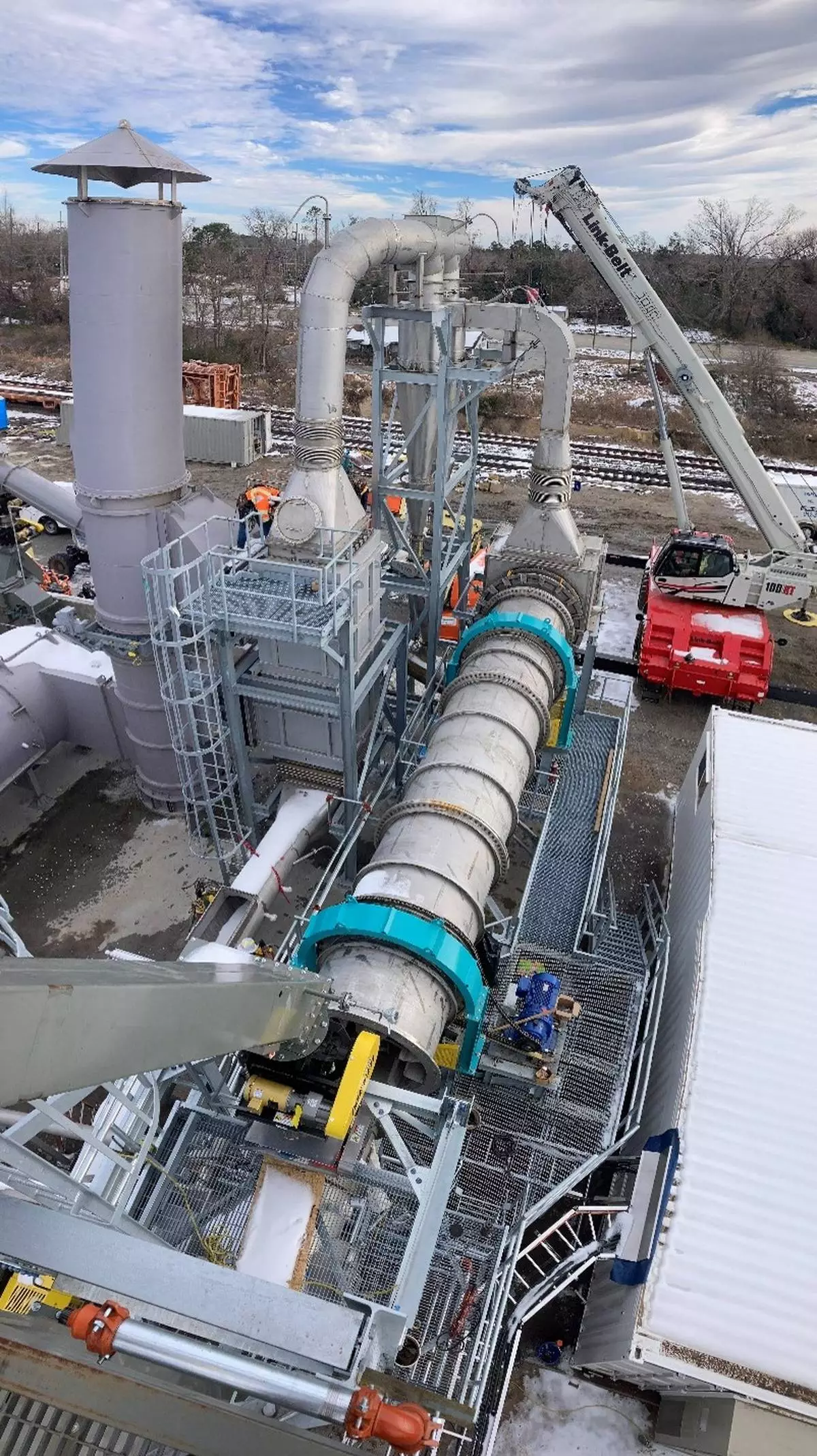 Installation of TSI Torreactor onsite in Lumber City, GA (Photo: Business Wire)