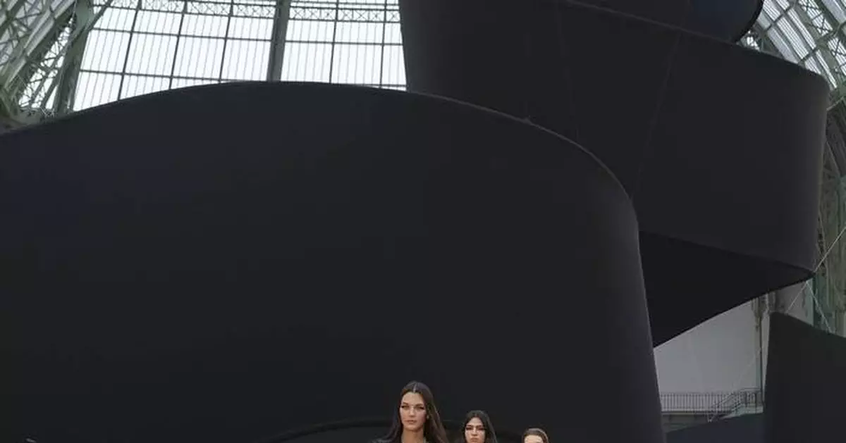 Chanel stages a grand bow to the future, as Naomi Campbell speaks about the legacy of diversity