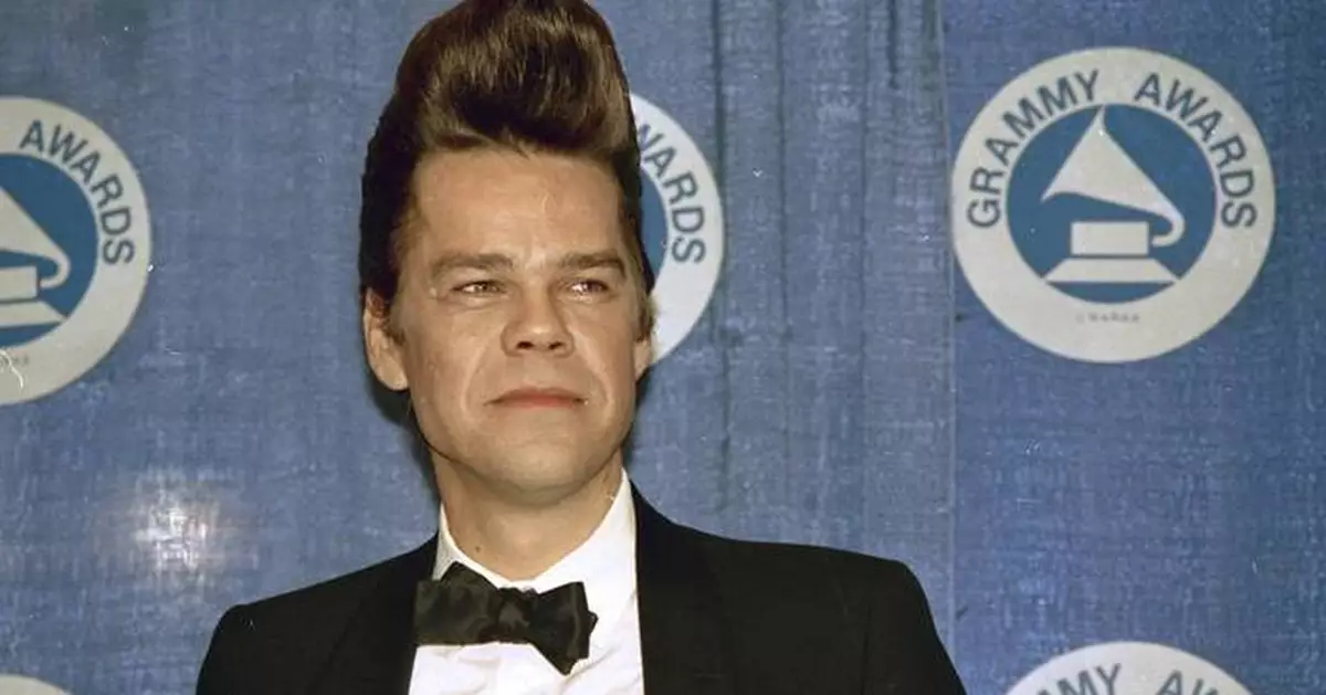 David Johansen, singer from the seminal punk band the New York Dolls, dies at 75