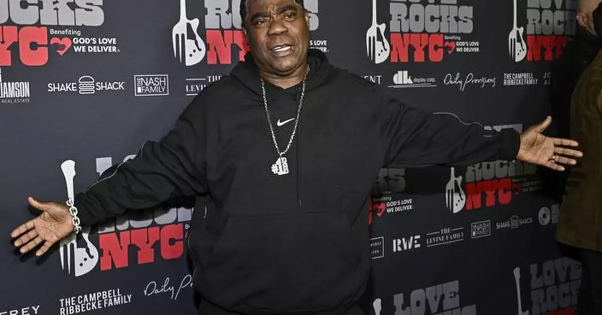 Heat-Knicks game is delayed after Tracy Morgan gets sick at Madison Square Garden