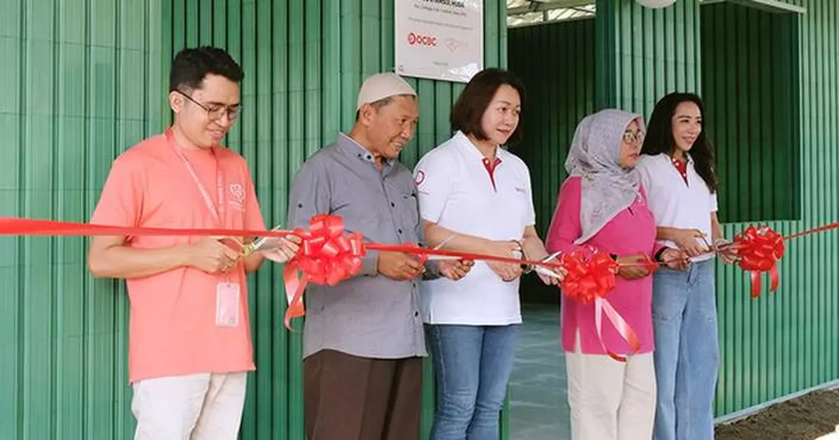Supporting Education and Environment in Indonesia, OCBC Builds a School Using Eco-Bricks Made from Plastic Waste Through the SPARTA Program