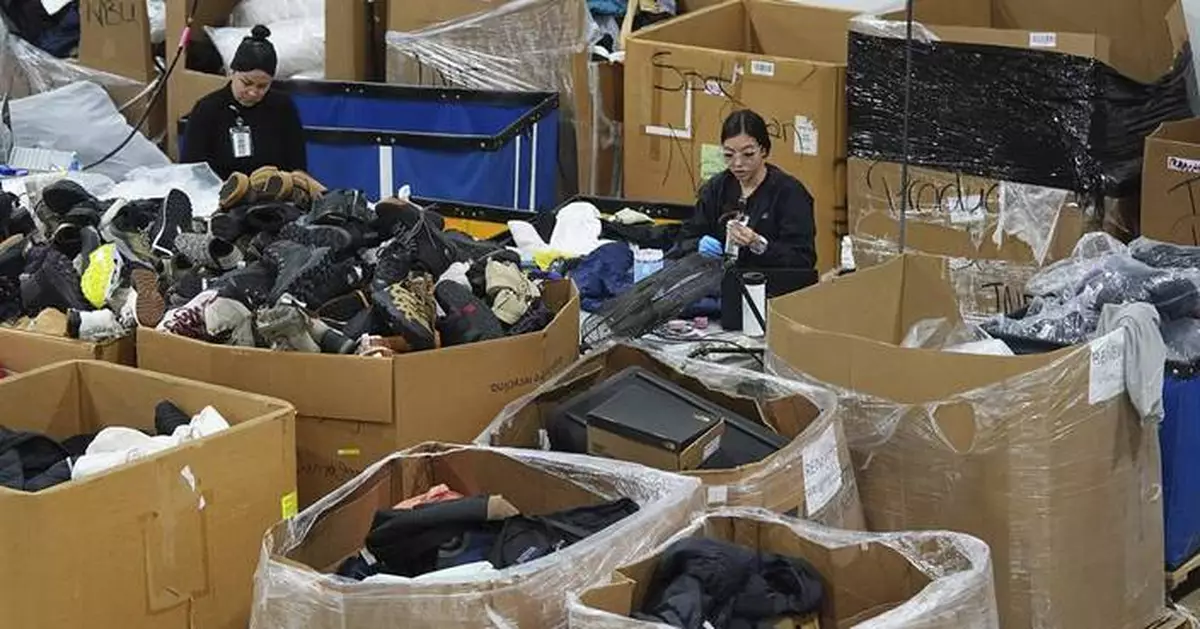 Sellers of secondhand clothes prepare for tariffs to give their businesses a boost
