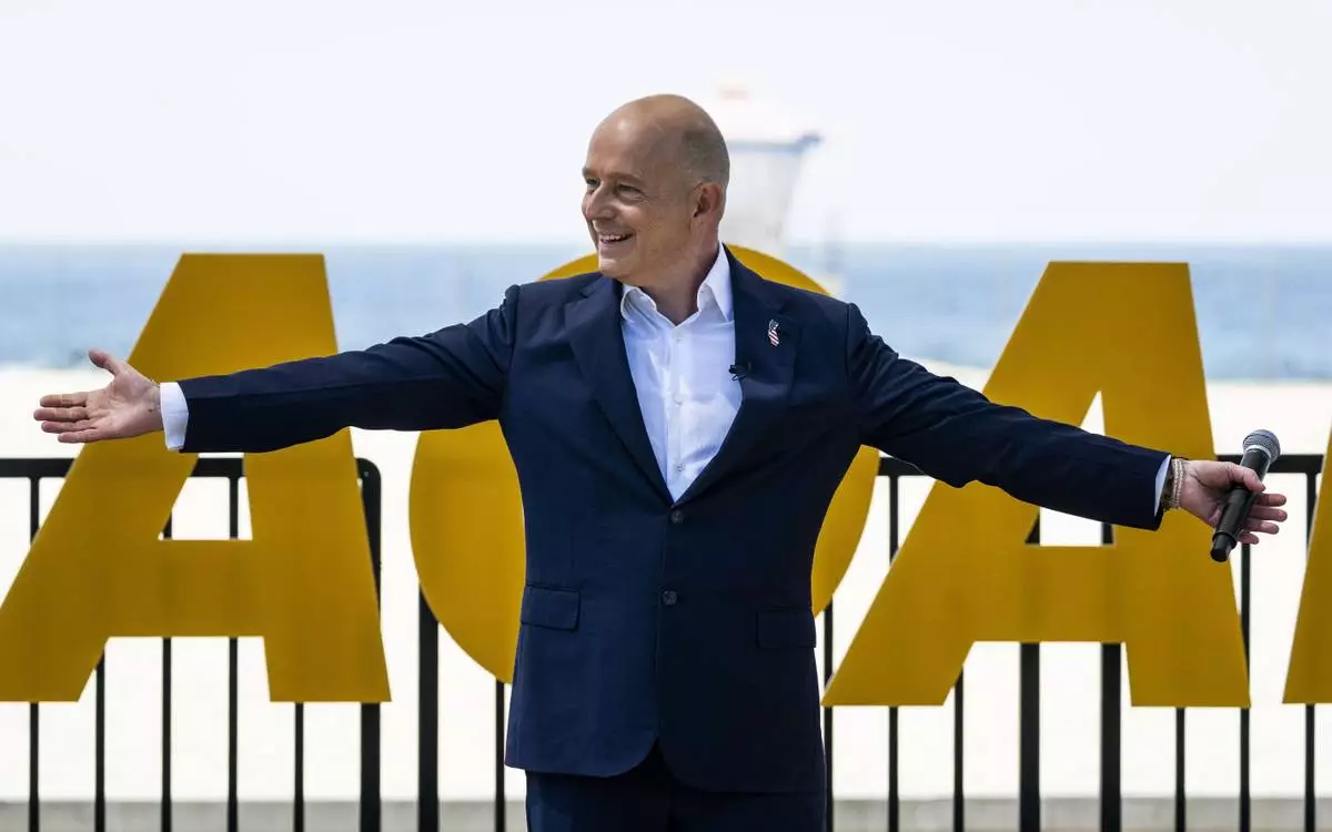 Author and former Fox News host Steve Hilton announced his run for California governor, as a Republican to replace Democrat Gavin Newsom, during an event in Huntington Beach, Calif., Tuesday, April 22, 2025. (Paul Bersebach/The Orange County Register via AP)
