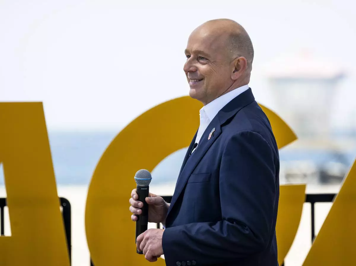 Author and former Fox News host Steve Hilton announced his run for California governor, as a Republican to replace Democrat Gavin Newsom, during an event in Huntington Beach, Calif., Tuesday, April 22, 2025. (Paul Bersebach/The Orange County Register via AP)