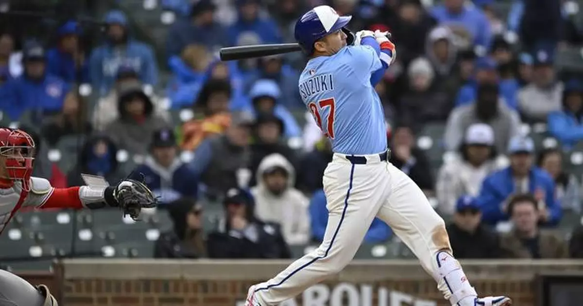 Happ, Suzuki lead Cubs past slumping Phillies
