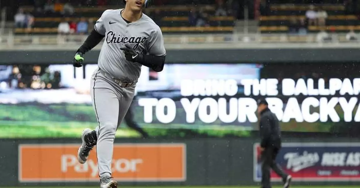 Sosa and Vargas homer to lead White Sox to a rain-shortened 3-0 win over the Twins