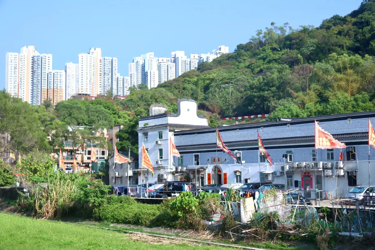 Tsang Tai Uk is located in Sha Tin Wai, which is now surrounded by modern urban architecture. Source: BP