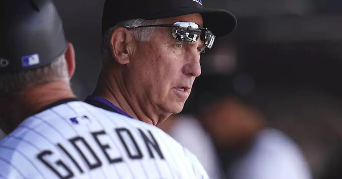 Struggling Rockies fire hitting coach Hensley Meulens, replace him with former manager Clint Hurdle
