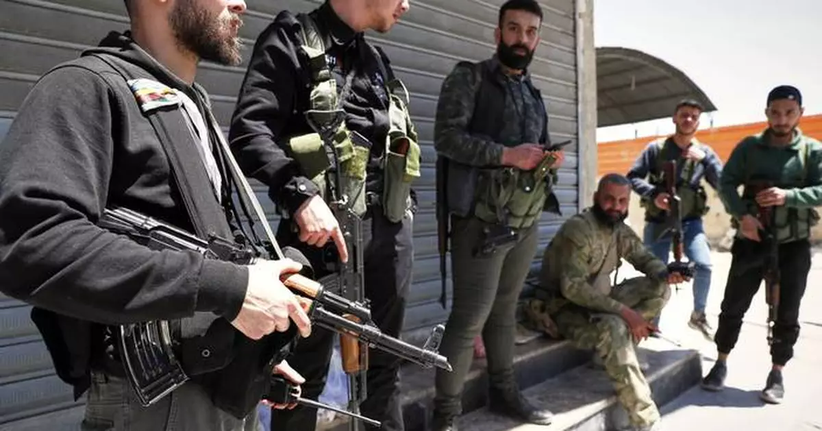 At least 10 dead in Syria after sectarian clashes in Druze suburb of Damascus