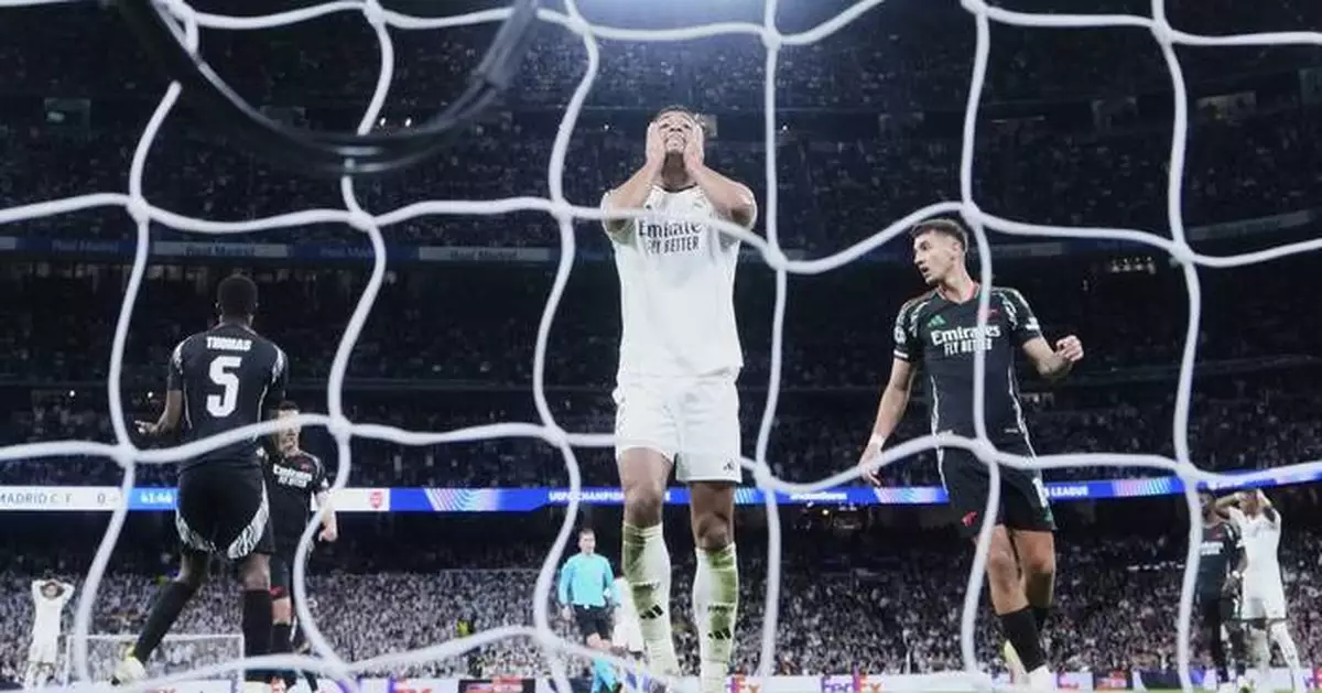 Courtois questions Real Madrid's 'individual' attack after lopsided loss to Arsenal