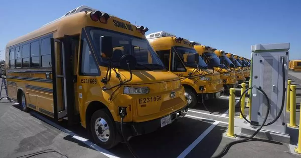 California expands its electric school bus fleet as federal freeze paused efforts elsewhere