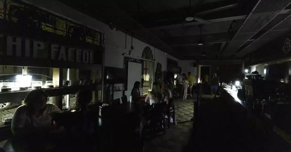 Power blackout hits all of Puerto Rico as residents prepare for Easter weekend