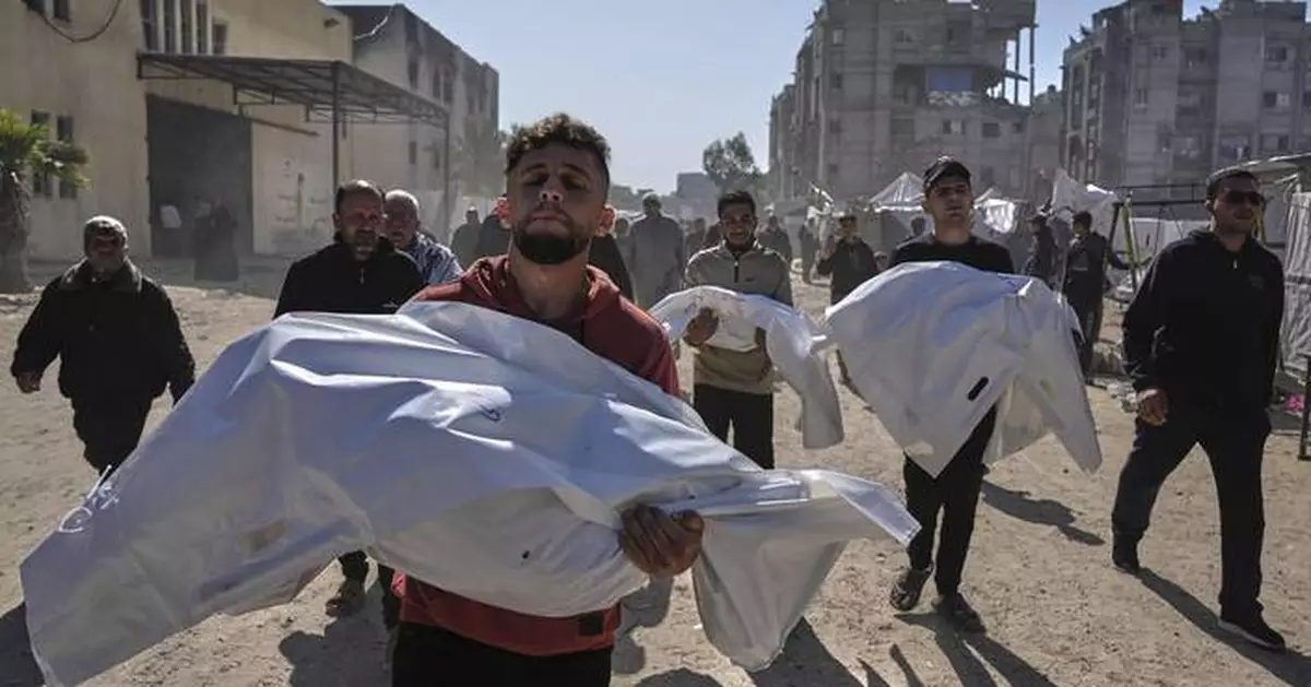 Israeli strikes kill at least 25 in Gaza and Huckabee makes first appearance as US ambassador
