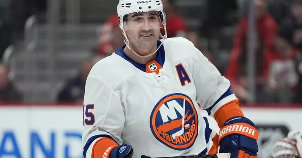 Cal Clutterbuck says he's retiring after 17 NHL seasons with the Islanders and Wild