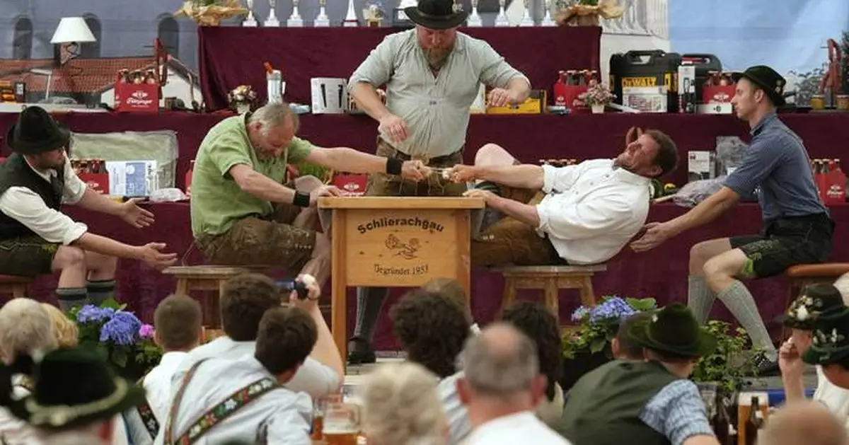 AP PHOTOS: Bloody fingers are just part of the game in this traditional German sport