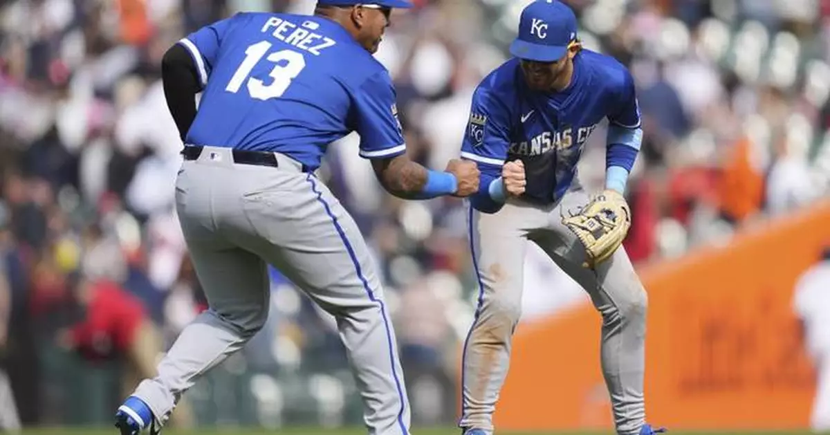 Witt hits tiebreaking sacrifice fly in 10th, Royals beat Tigers 4-3 to stop 6-game skid