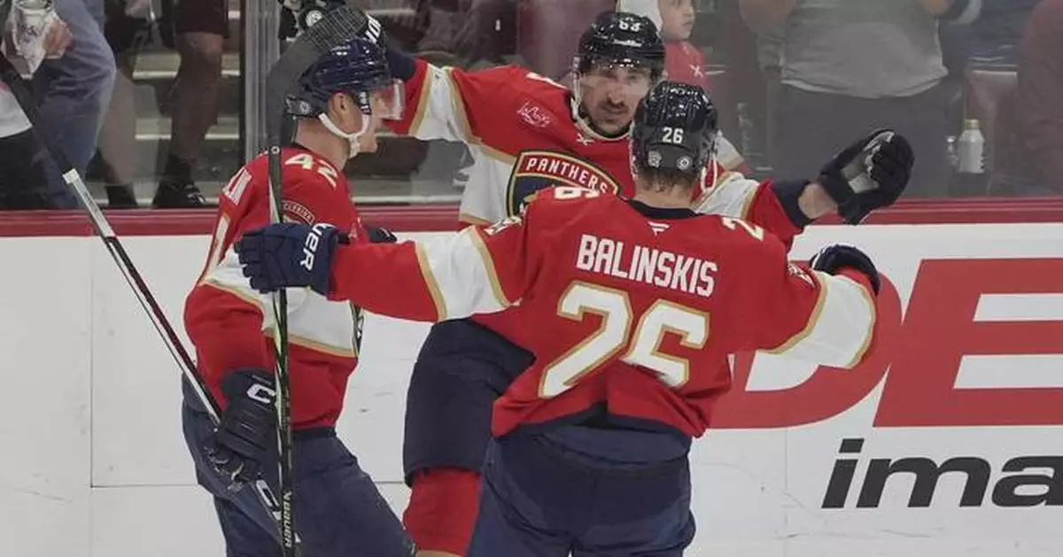 Panthers get 3 goals in the 2nd period, top Red Wings 4-1