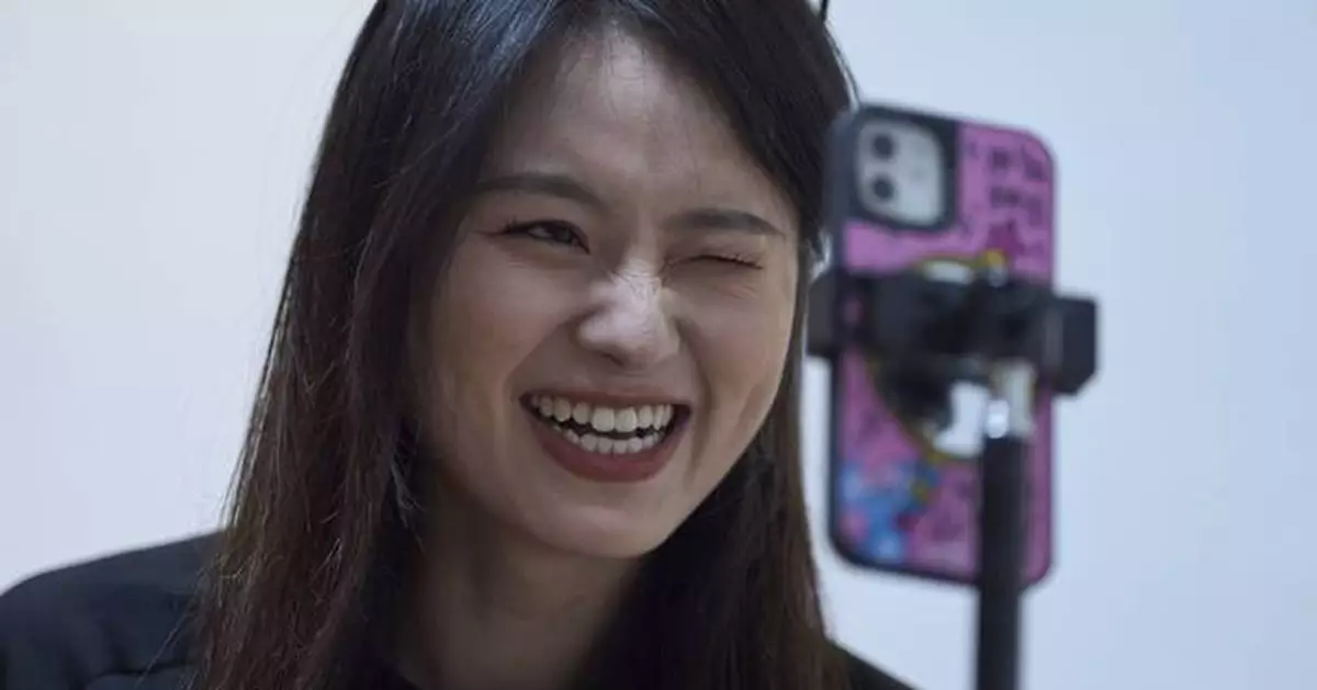 Chinese singles are looking for love in video chats — with thousands following along in real time