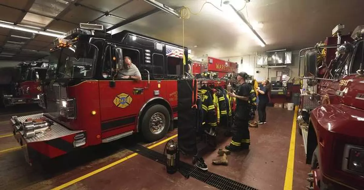 New Jersey forest fire prompts thousands of evacuations and closes a major highway